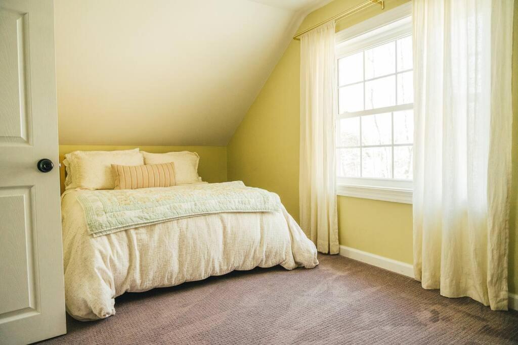 Cozy Cottage, Hot Tub, Fire Pit, 15Min To Hudson And Hiking Catskill Exterior foto