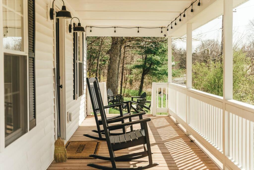 Cozy Cottage, Hot Tub, Fire Pit, 15Min To Hudson And Hiking Catskill Exterior foto